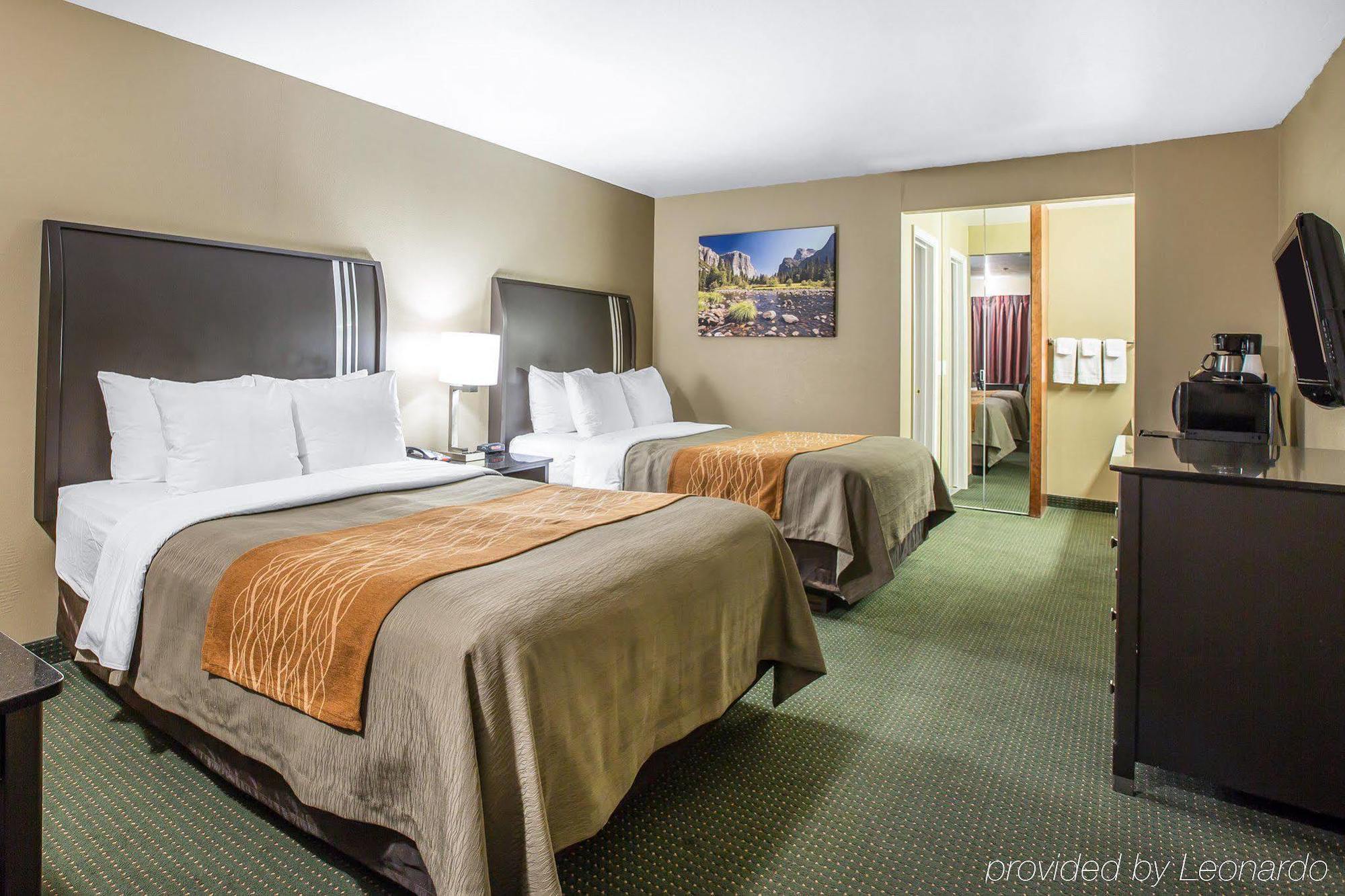 Hotel Comfort Yosemite Area 3*